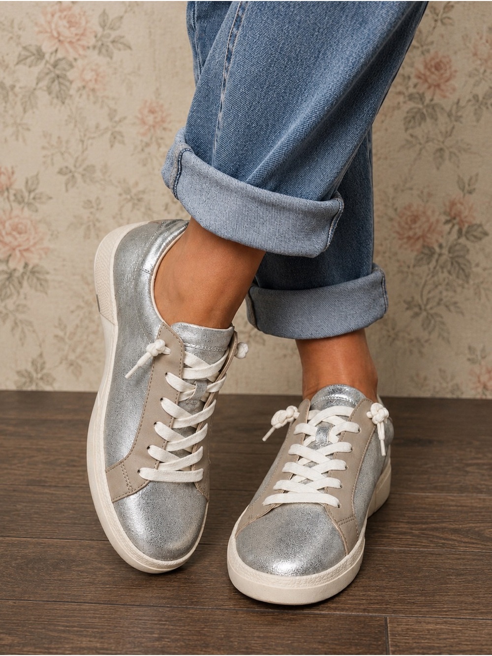Dolce Vita DV Women's Silver Metallic Casual Lace-Up Sneakers size 10